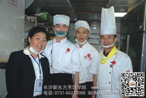 �ط�������԰����㳡�깤����ѧԱ