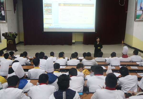 华西村人均收入_57度湘人均(2)