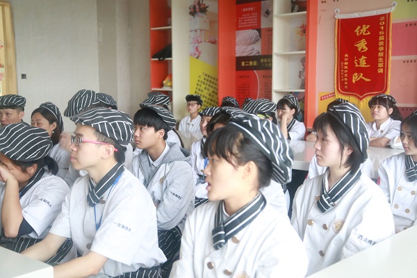 厨师招聘长沙_长沙明照实业有限公司来长沙新东方招聘海外厨师人才(4)