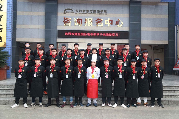 <b><font color='#666565'>ˡսʳ񡷷ᣬǲǺѧʦ</font></b>