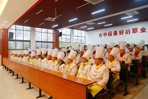 厨师招聘长沙_长沙明照实业有限公司来长沙新东方招聘海外厨师人才(2)