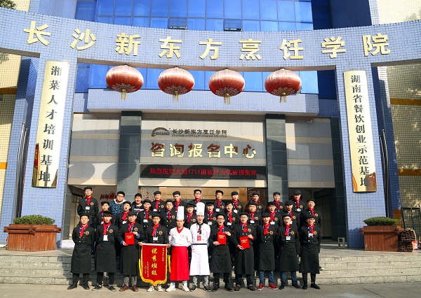 <b><font color='#565555'>ɳ¶ĳʦѵ࣬㻹ǲһ</font></b>