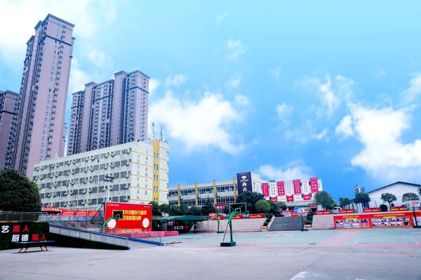 湖南去哪学厨师好——长沙新东方烹饪学校