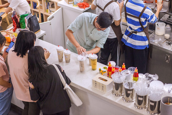 2020年奶茶店赚钱快吗?