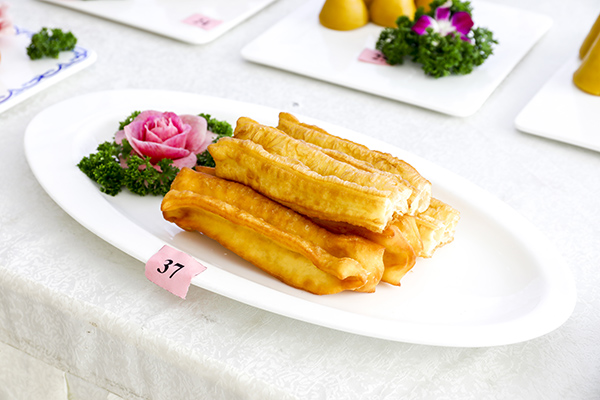 学炸油条