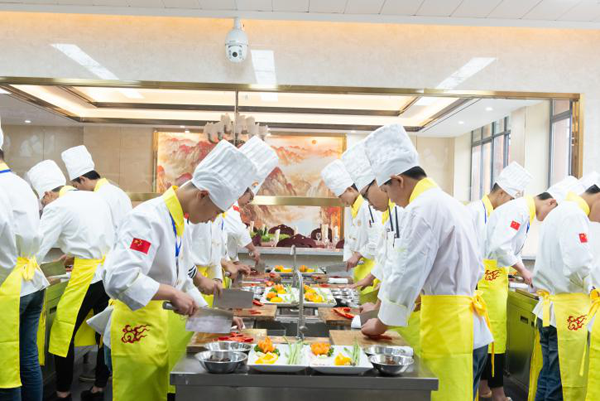 学厨师好不好