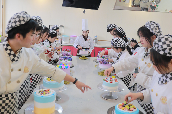 西式烹调师证培训一般需要花多少时间