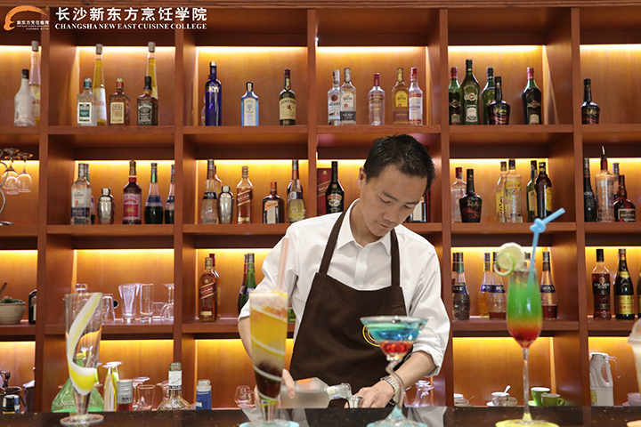 长沙在哪儿能学调酒、奶茶饮品、咖啡技术