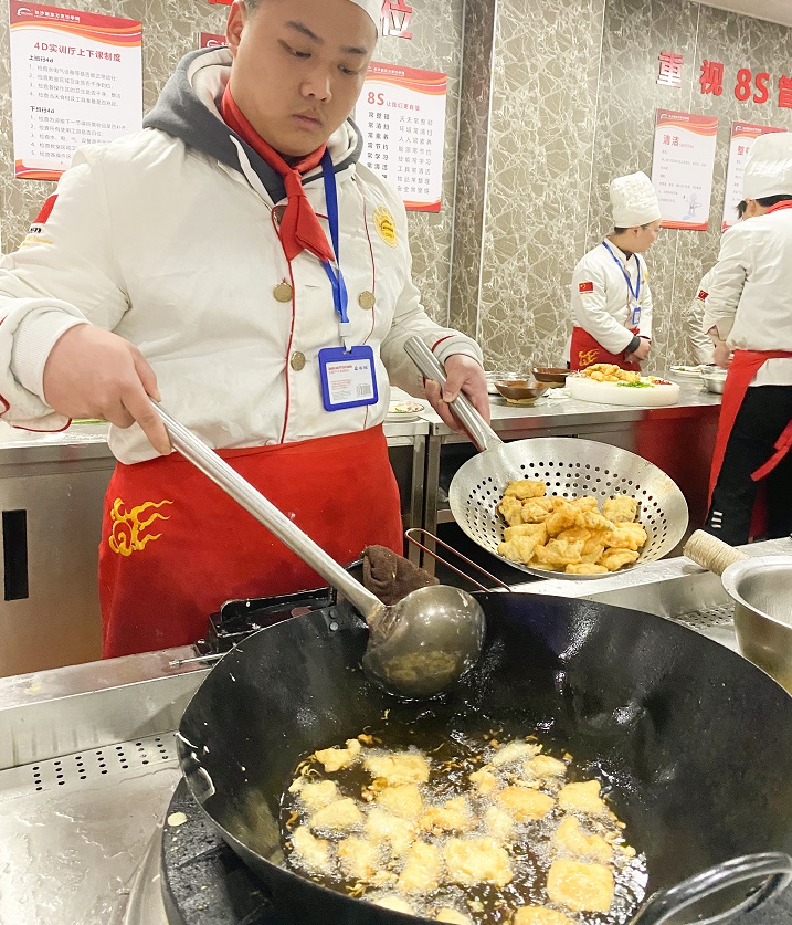 学厨师