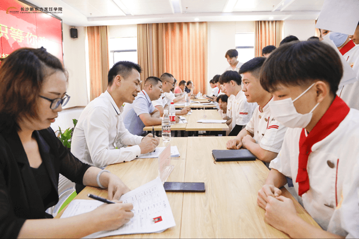 不惧就业难,新东方学子毕业后能有好的就业