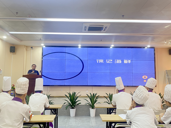 “用心前行,筑梦远航”校园招聘会