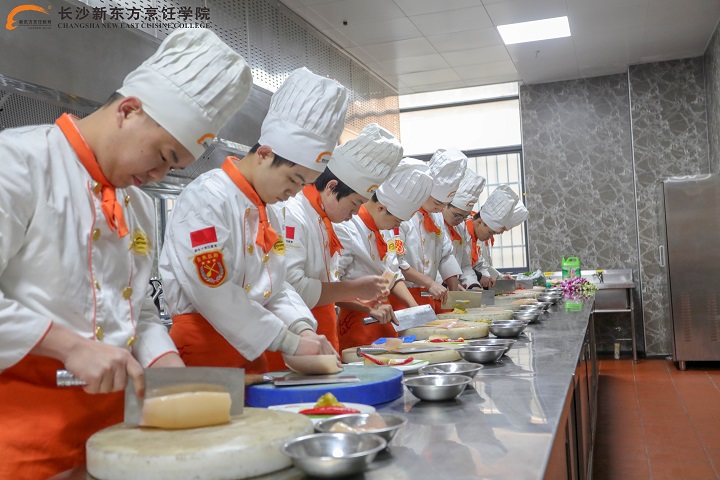学厨师