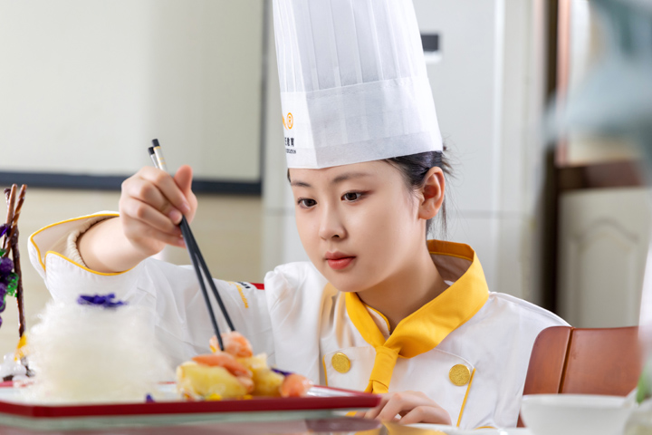 学厨师好不好?厨师行业的未来怎么样?