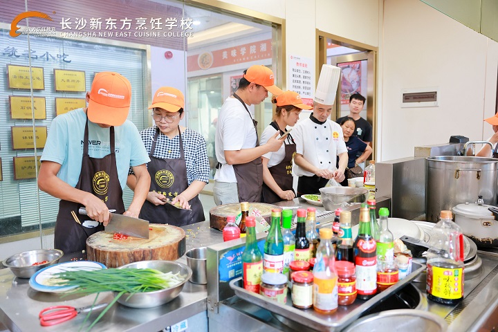 长沙新东方烹饪学校学短期家常菜培训