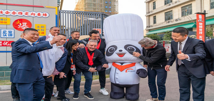 新东方烹饪联动世界超级球星传播“中国名片”