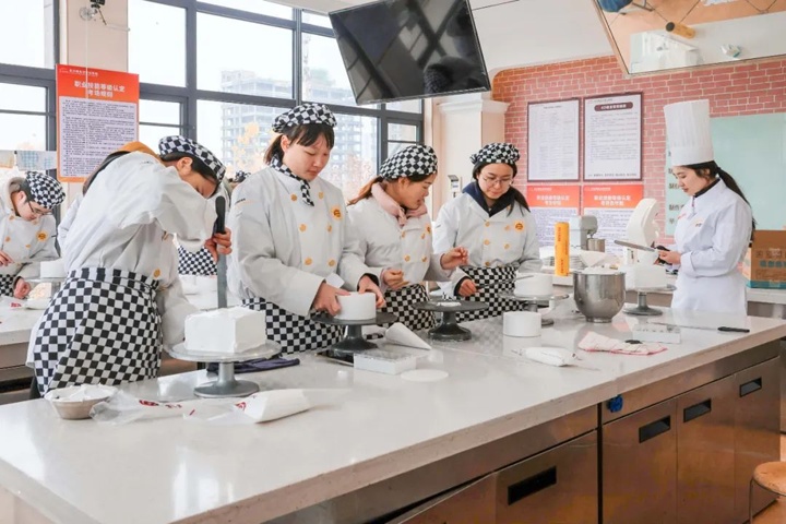 湖南省库区移民事务中心2024年第2期西式面点师培训班顺利开班