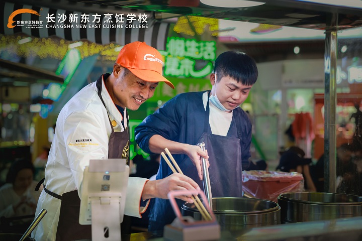 2025 年想餐饮创业