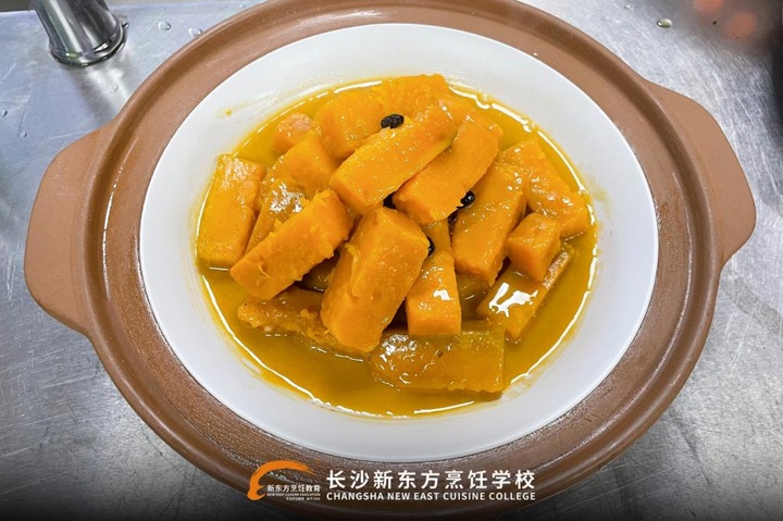 徐记海鲜行政总厨王天山来校授课啦