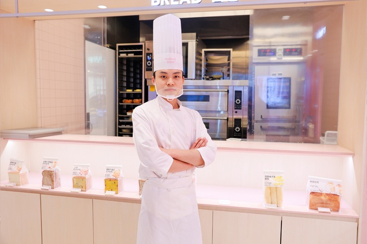 长沙新东方烹饪学校回访好利来优秀就业学子