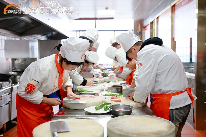 ��ɳ�¶���