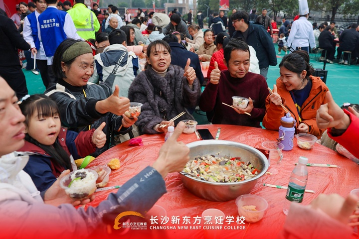 ��ɳ�¶������ѧУɱ����񻶽�Բ����Ļ