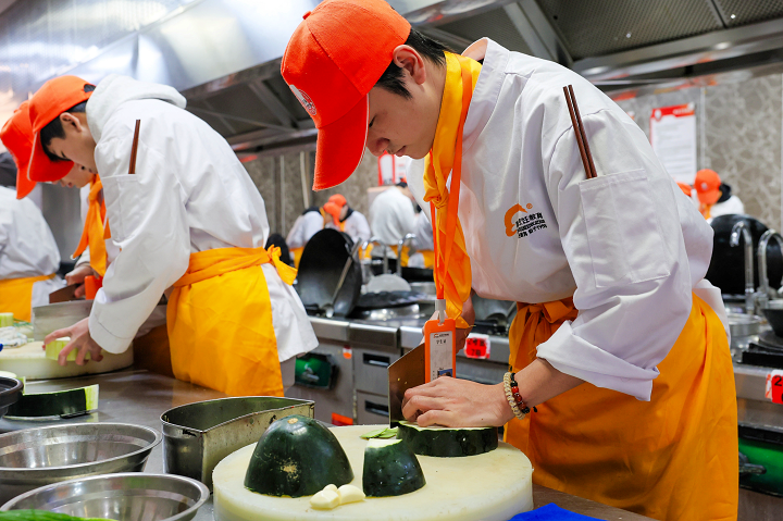 ��ɳ�¶���