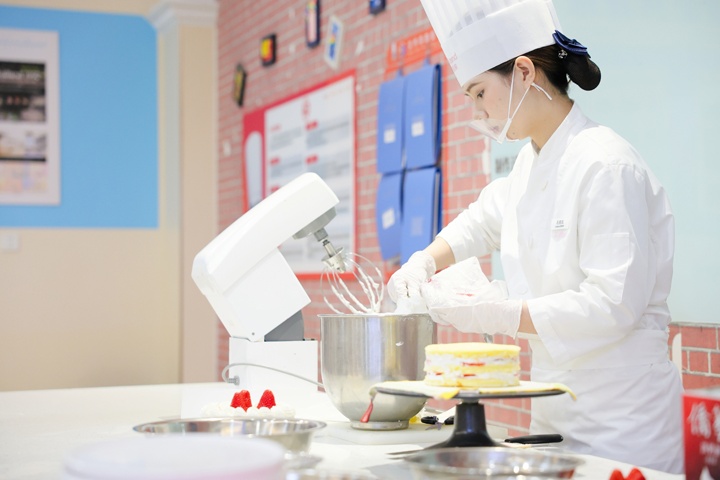 长沙新东方成功学子易意如返校分享会圆满举行