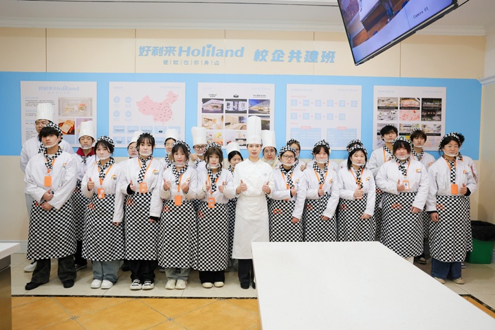 长沙新东方成功学子易意如返校分享会圆满举行