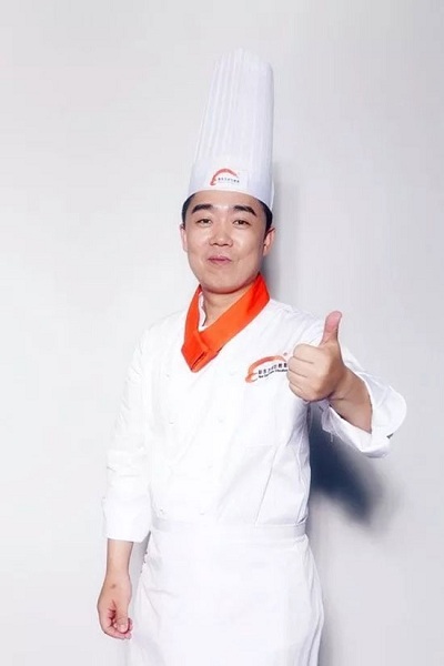 此次加盟新东方烹饪"饕宴",邵大师将为新东方烹饪学校的师生,带来一场