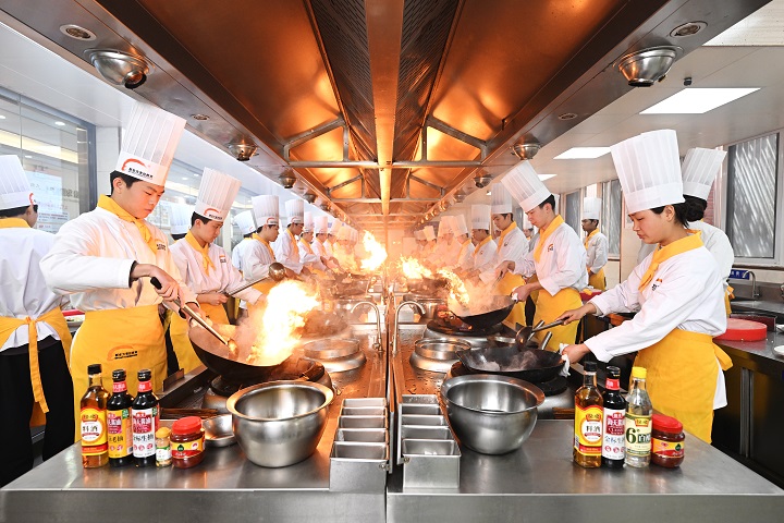 ��ɳ�¶���