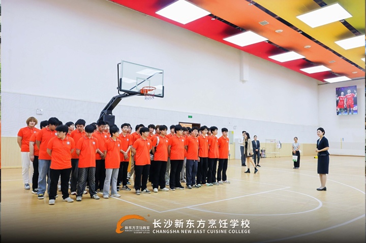 长沙新东方烹饪学校学子走进晟通国际会议中心酒店参观学习